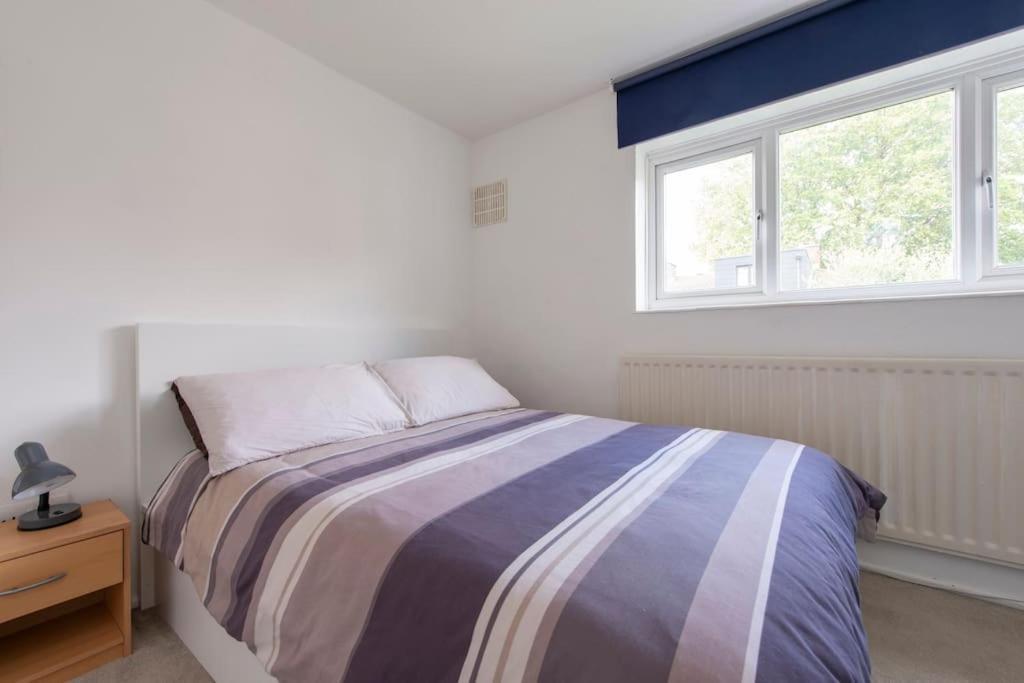 Lovely 2-Bed 15 Minutes To Central London Exterior photo